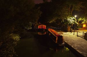 saltaire by night (15).jpg